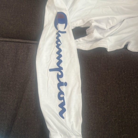 Champion boys white long sleeve- never worn - Picture 3 of 4